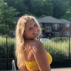 Meet your Posher, Kayla